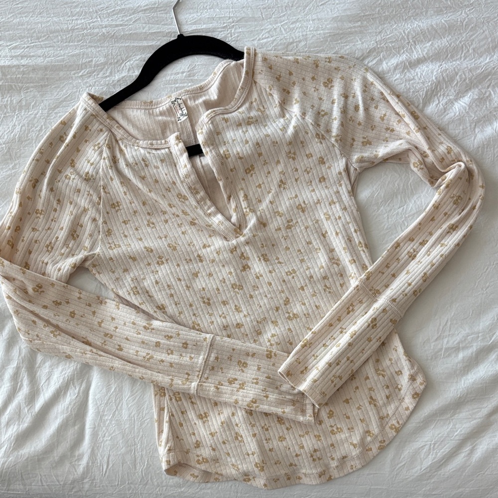 Free People Cream and Gold Long Sleeve Top